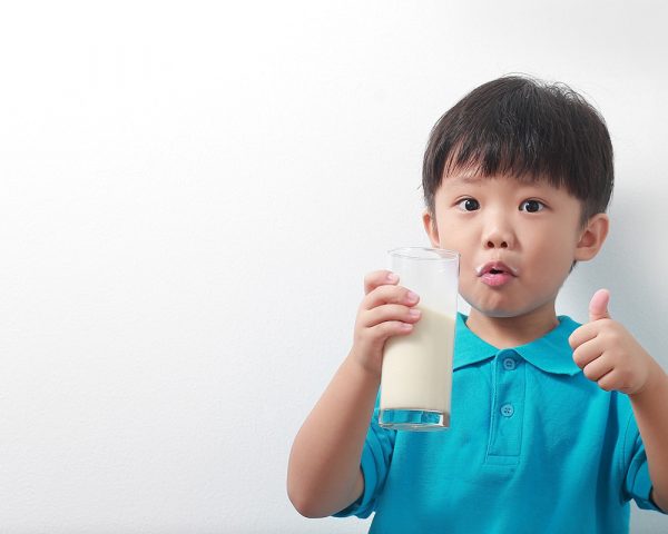 Uống sữa tươi Úc mỗi ngày tăng chiều cao